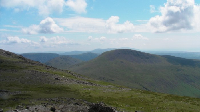 Contouring around Haycock and heading for Seatallan