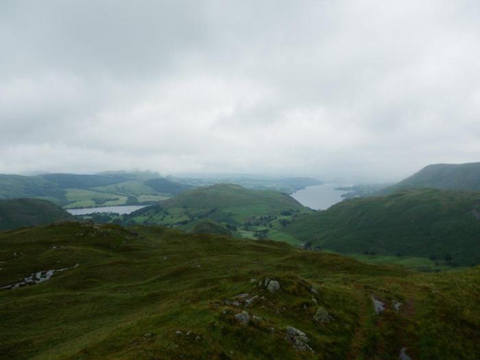 Looking down Beda Fell to Hallin Fell